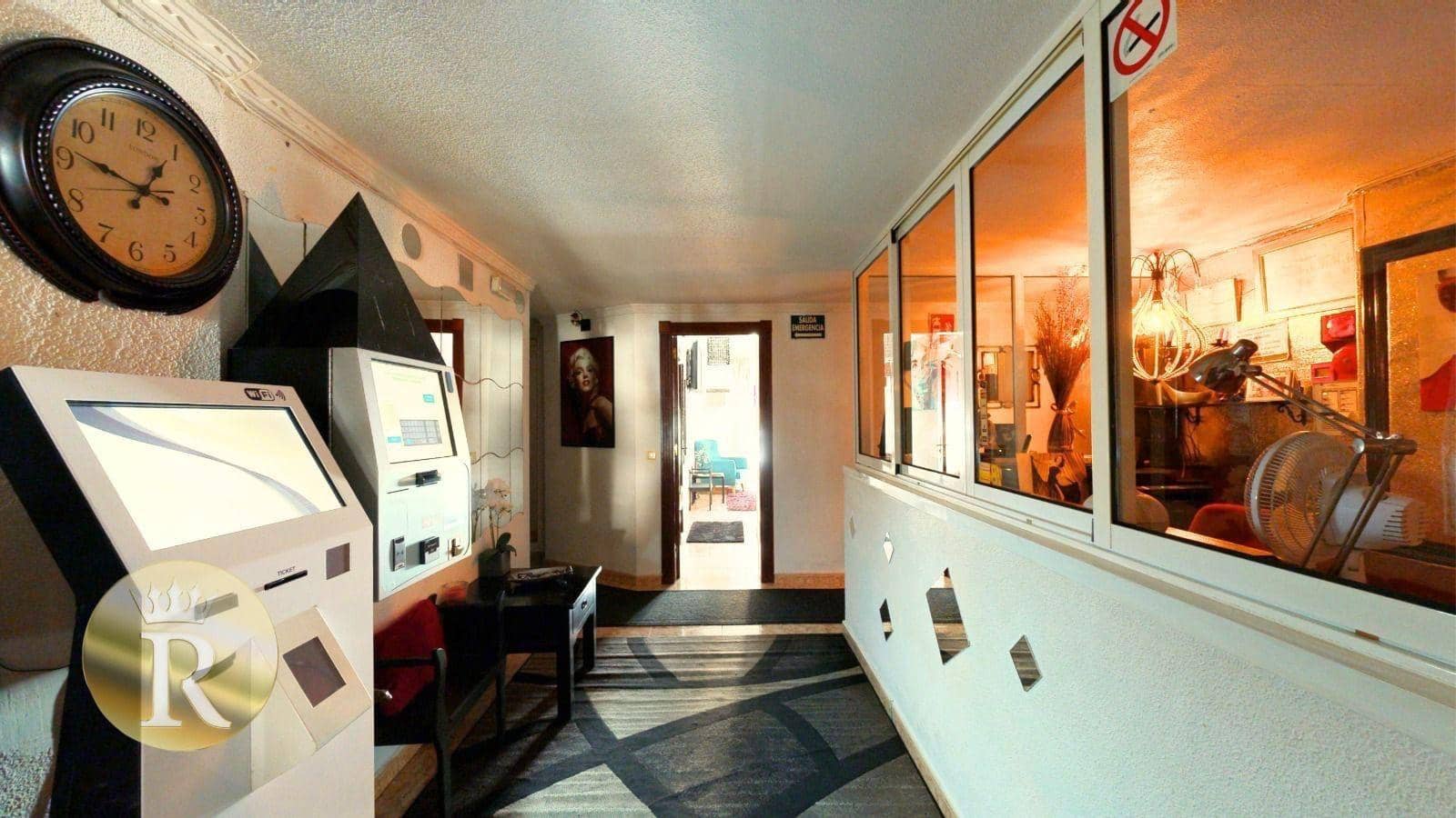 21 soveværelse Guesthouse/B & B til salg i Torrevieja - € 950.000 (Ref: 8552158)