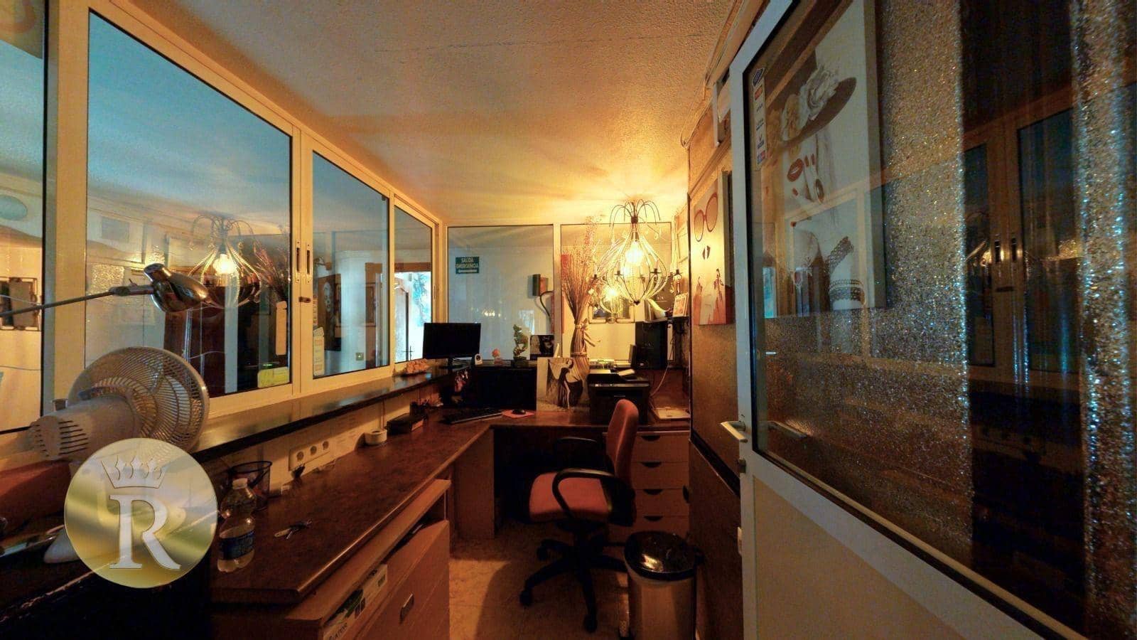 21 soveværelse Guesthouse/B & B til salg i Torrevieja - € 950.000 (Ref: 8552158)