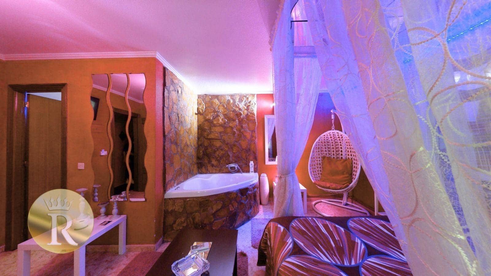 21 soveværelse Guesthouse/B & B til salg i Torrevieja - € 950.000 (Ref: 8552158)