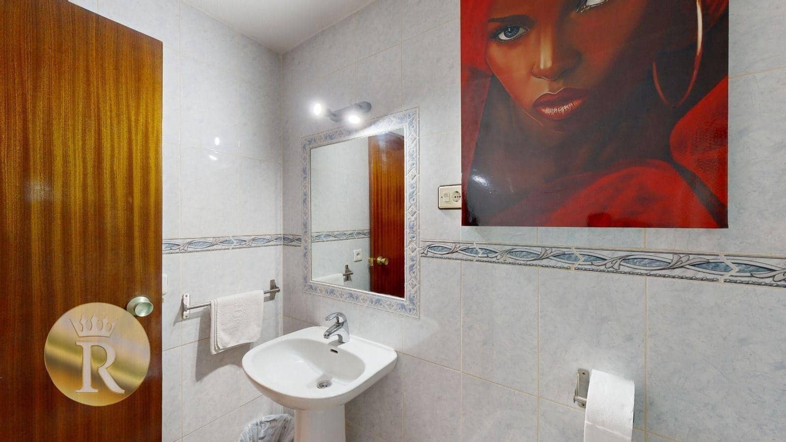 21 soveværelse Guesthouse/B & B til salg i Torrevieja - € 950.000 (Ref: 8552158)