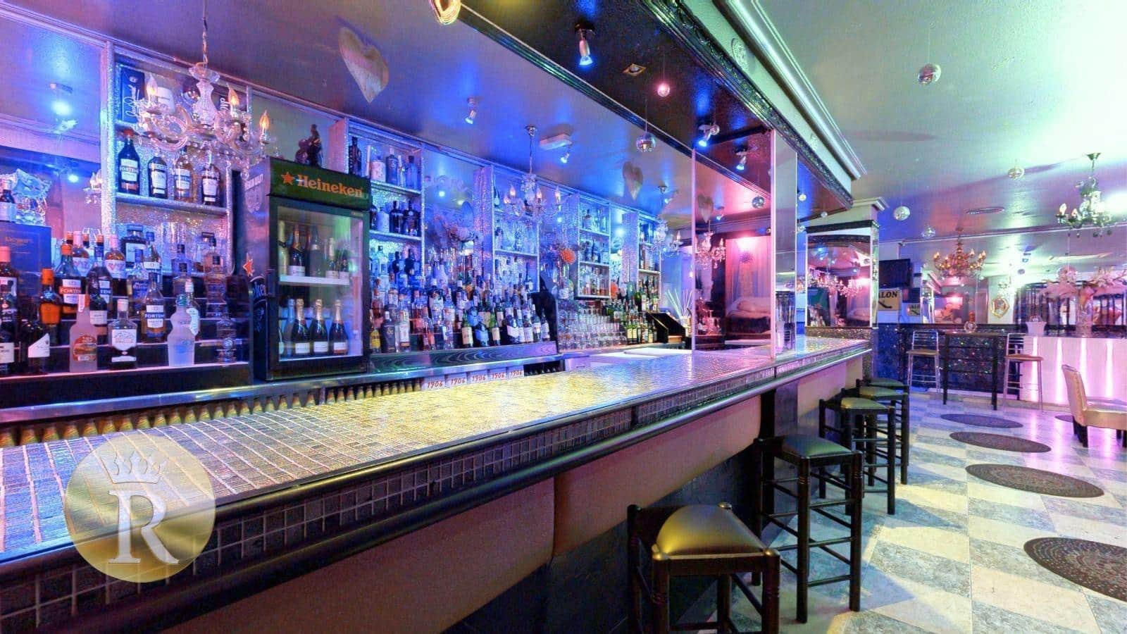 21 soveværelse Guesthouse/B & B til salg i Torrevieja - € 950.000 (Ref: 8552158)