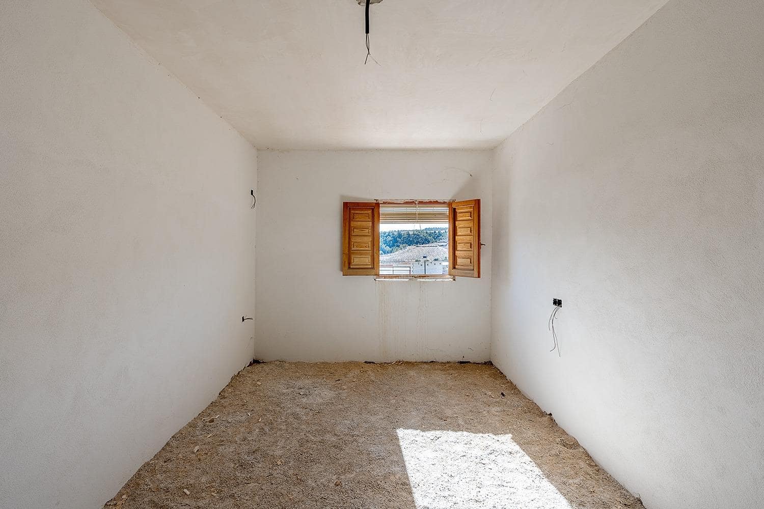 11 soveværelse Finca/Landehus til salg i Cortes de Baza med garage - € 120.000 (Ref: 8928906)