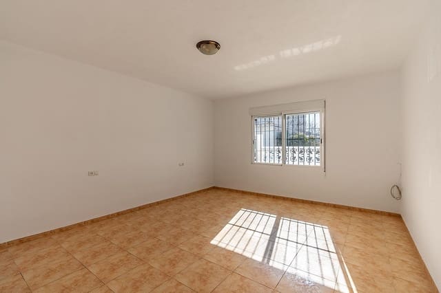 11 soverom Finca/Herregård til salgs i Cortes de Baza med garasje - € 120 000 (Ref: 8928906)