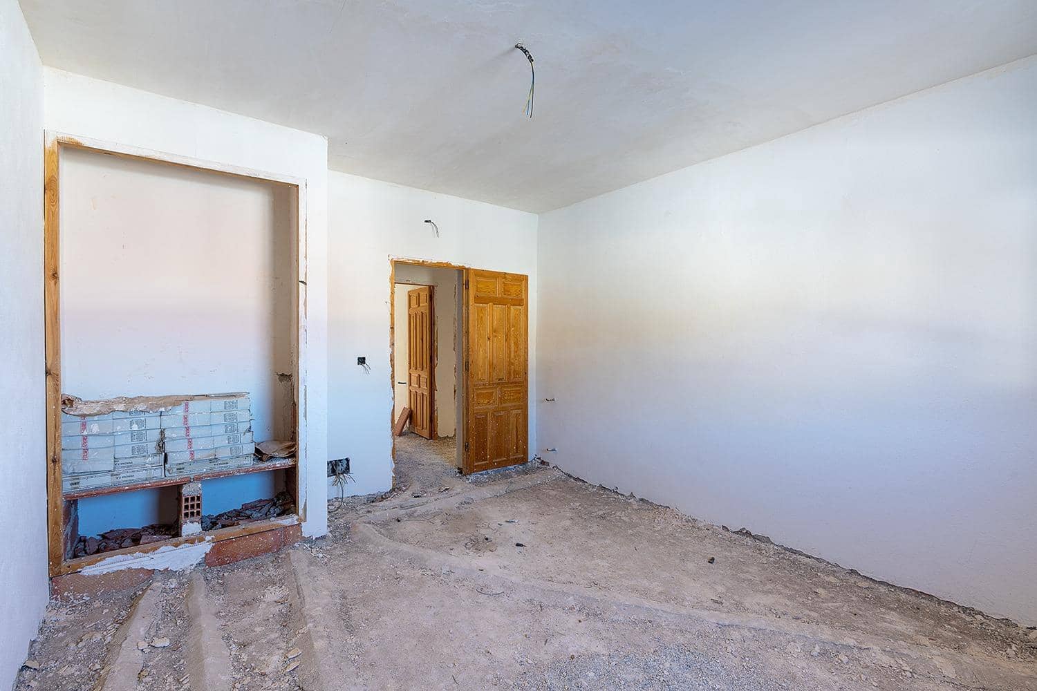 11 soveværelse Finca/Landehus til salg i Cortes de Baza med garage - € 120.000 (Ref: 8928906)