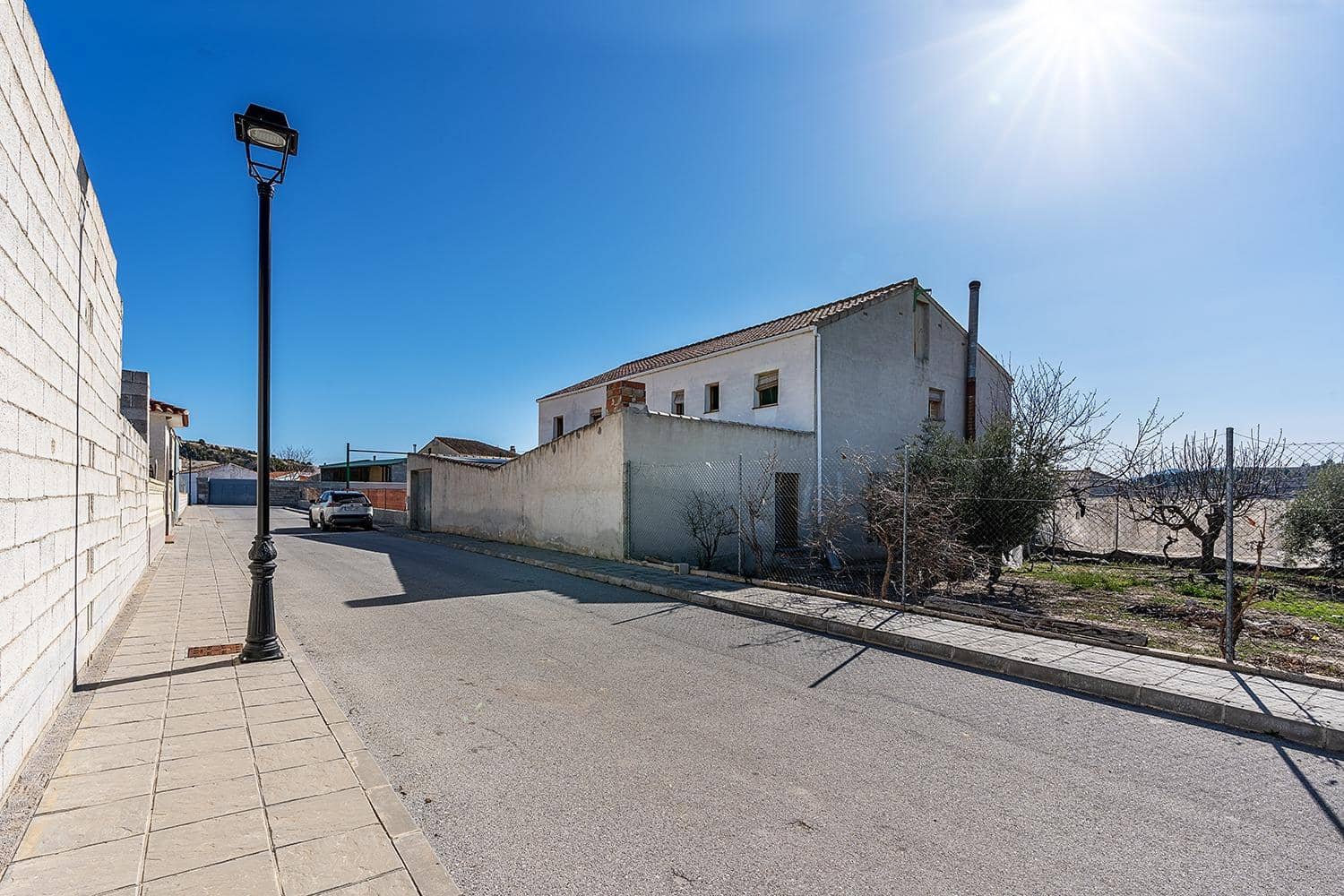 11 soveværelse Finca/Landehus til salg i Cortes de Baza med garage - € 120.000 (Ref: 8928906)