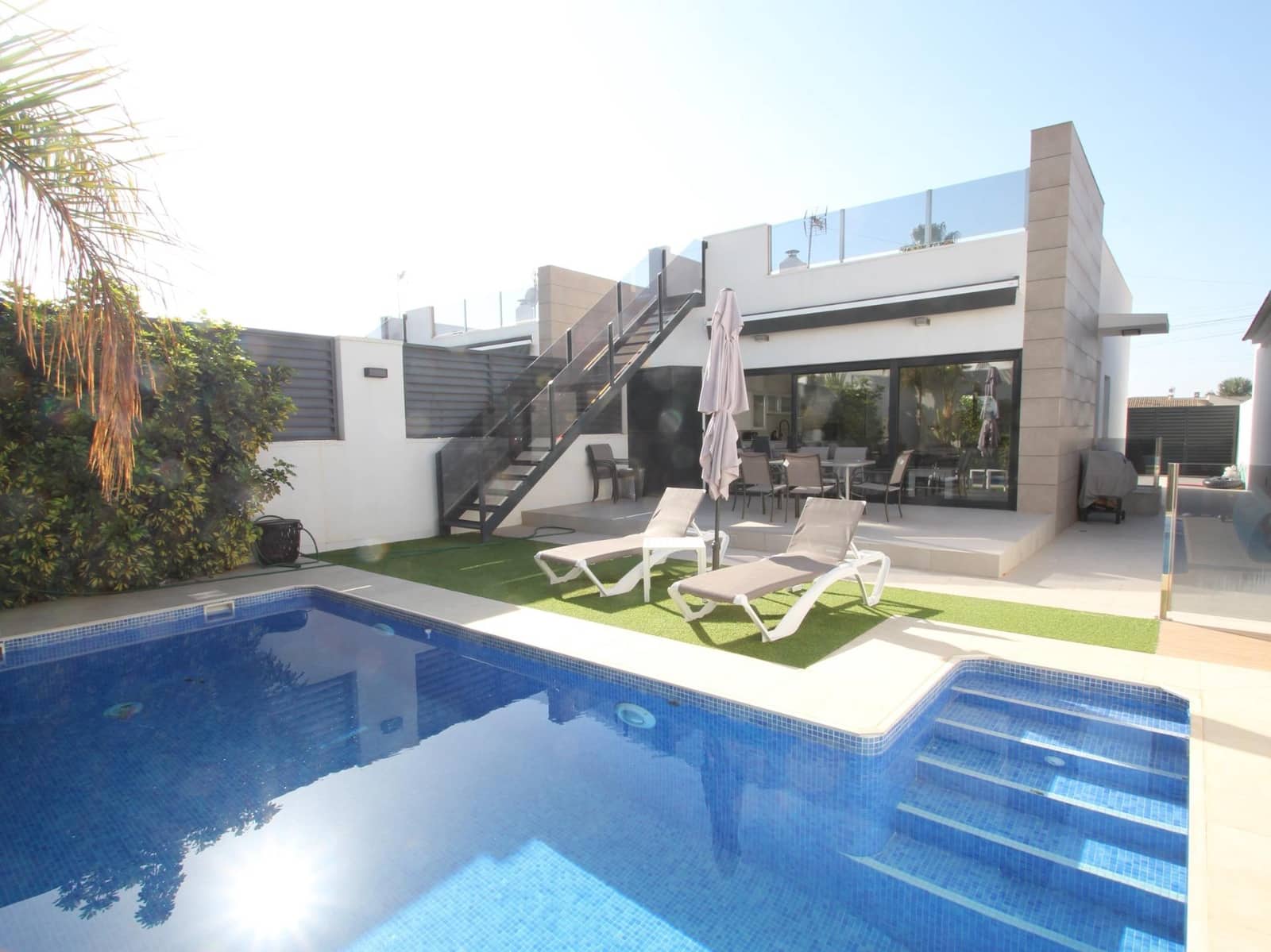 3 sypialnia Willa do wynajęcia w La Siesta z basenem - 2 500 € (Ref: 8968578)