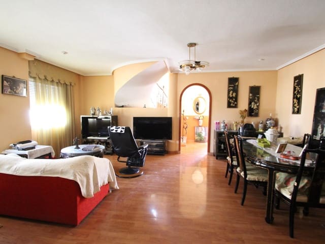 6 sypialnia Willa na sprzedaż w San Luis, Torrevieja z basenem garażem - 474 900 € (Ref: 8976328)