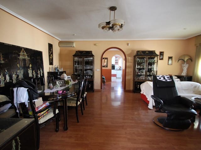 6 sypialnia Willa na sprzedaż w San Luis, Torrevieja z basenem garażem - 474 900 € (Ref: 8976328)