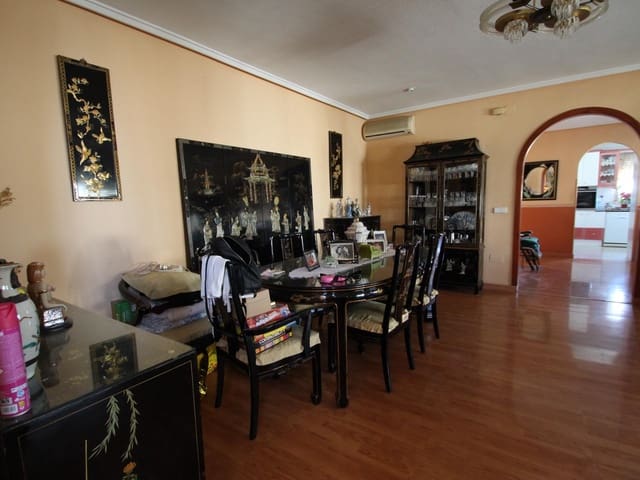 6 sypialnia Willa na sprzedaż w San Luis, Torrevieja z basenem garażem - 474 900 € (Ref: 8976328)