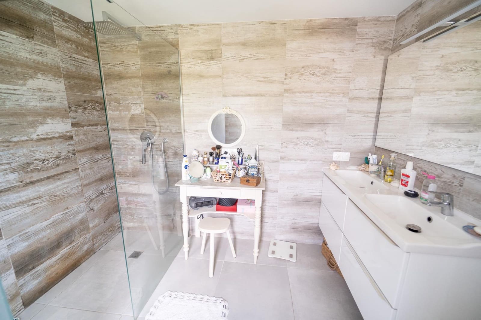 4 soveværelse Villa til salg i La Siesta med swimmingpool - € 495.000 (Ref: 8982551)