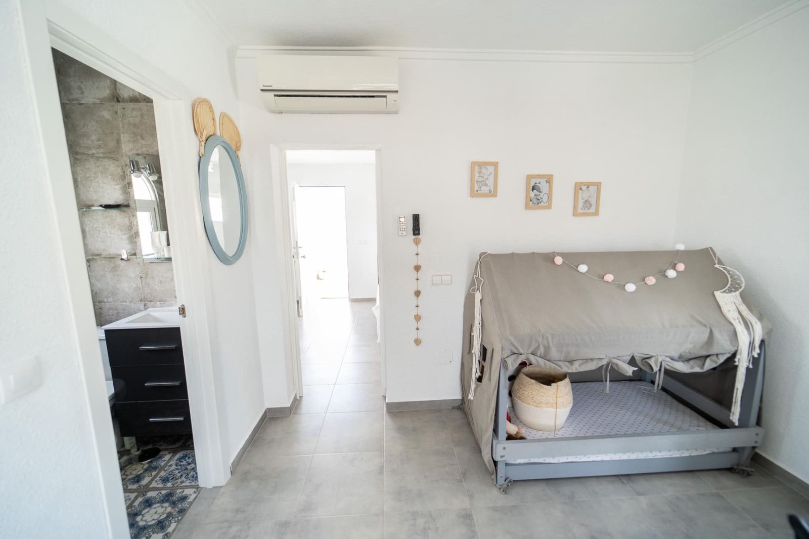 4 soveværelse Villa til salg i La Siesta med swimmingpool - € 495.000 (Ref: 8982551)