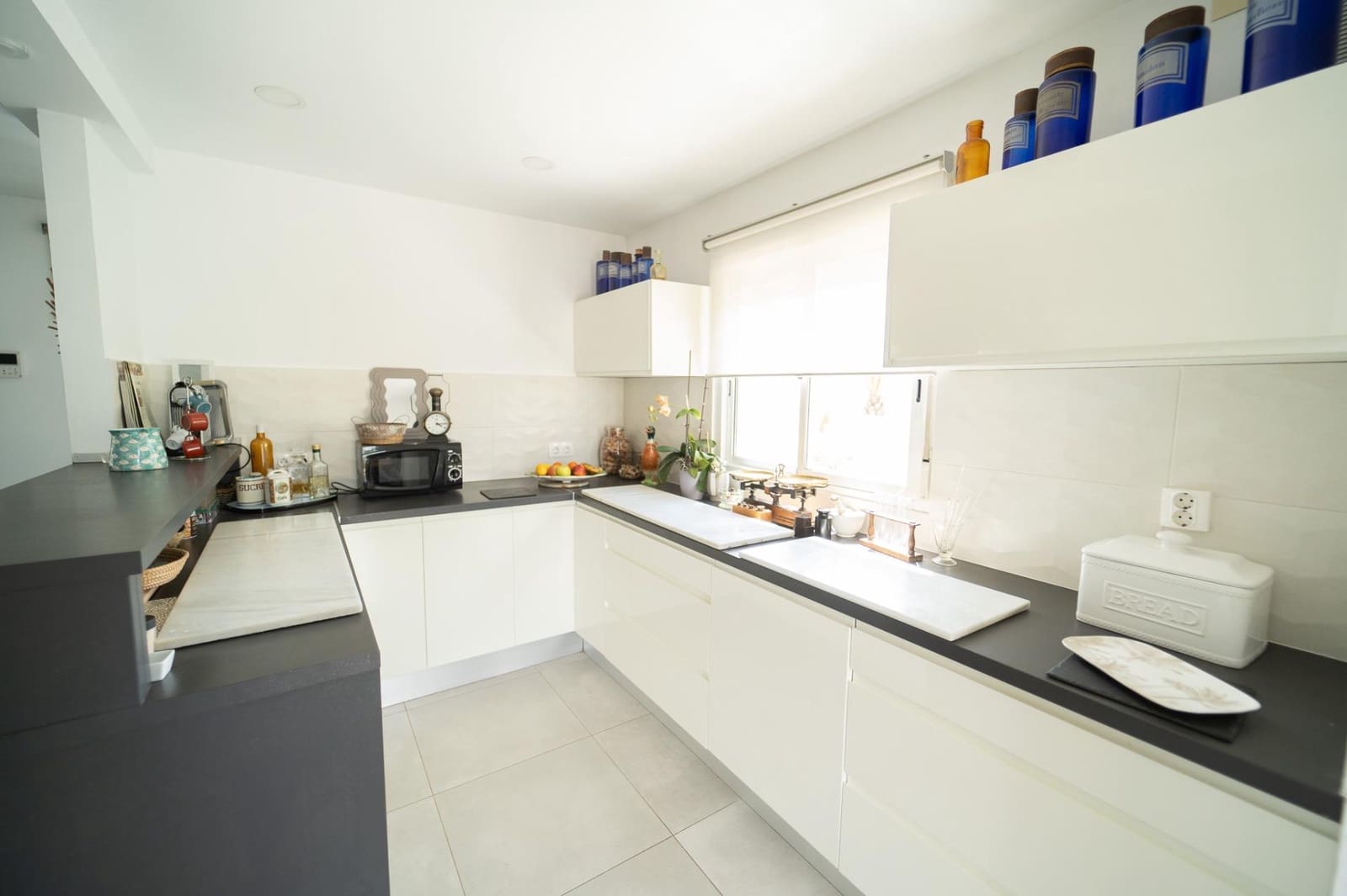 4 soveværelse Villa til salg i La Siesta med swimmingpool - € 495.000 (Ref: 8982551)