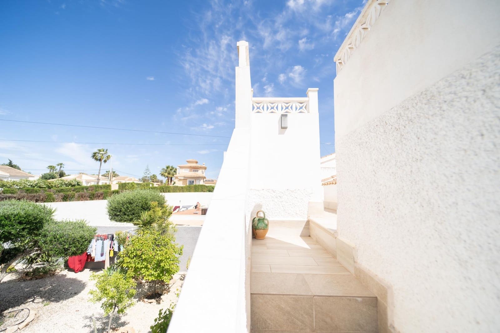 4 soveværelse Villa til salg i La Siesta med swimmingpool - € 495.000 (Ref: 8982551)