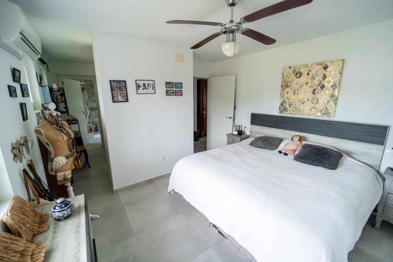 4 soveværelse Villa til salg i La Siesta med swimmingpool - € 495.000 (Ref: 8982551)