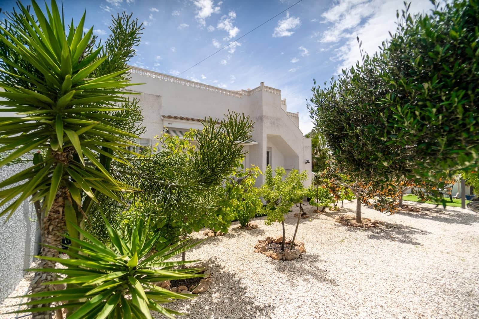 4 soveværelse Villa til salg i La Siesta med swimmingpool - € 495.000 (Ref: 8982551)