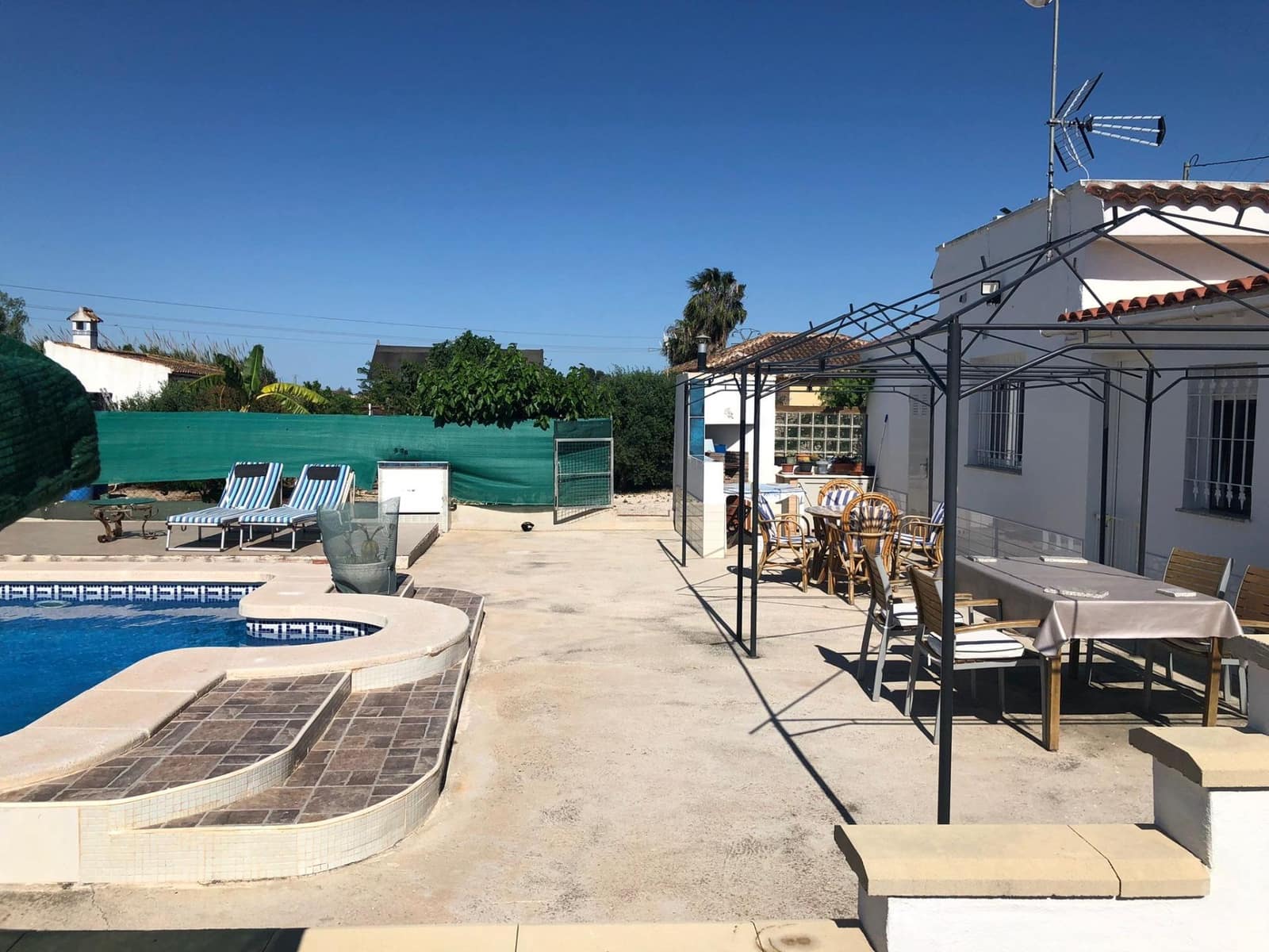 4 soveværelse Finca/Landehus til salg i Orihuela med swimmingpool - € 299.900 (Ref: 9023758)