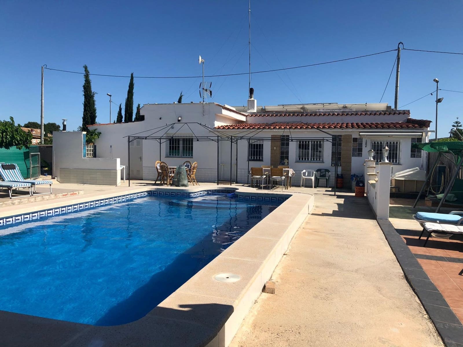 4 soveværelse Finca/Landehus til salg i Orihuela med swimmingpool - € 299.900 (Ref: 9023758)