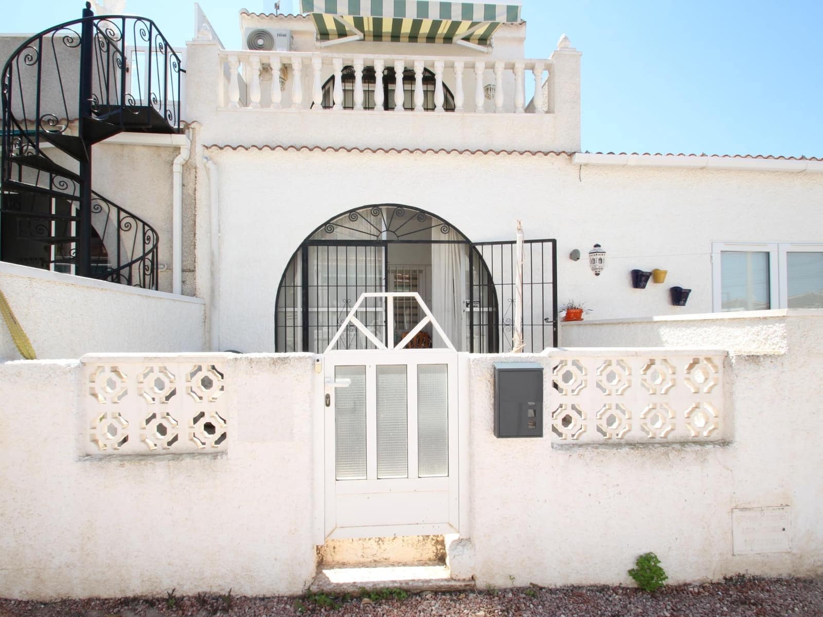 Bungalow de 2 habitaciones en La Siesta en venta - 129.900 € (Ref: 9023760)