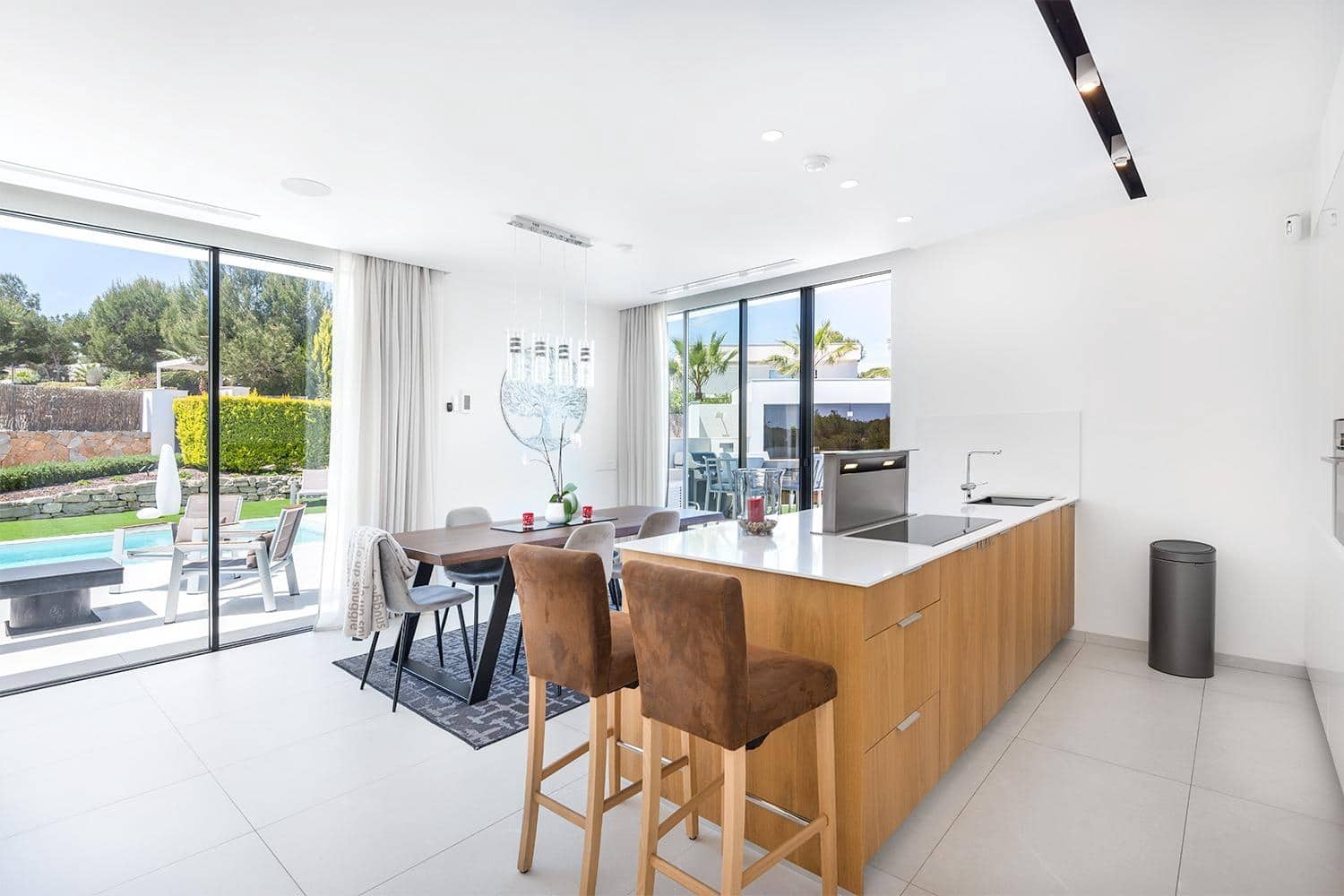 4 soverom Villa til salgs i Las Colinas Golf med svømmebasseng garasje - € 1 450 000 (Ref: 9049059)