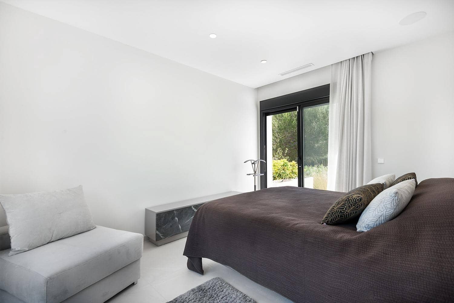 4 soverom Villa til salgs i Las Colinas Golf med svømmebasseng garasje - € 1 450 000 (Ref: 9049059)