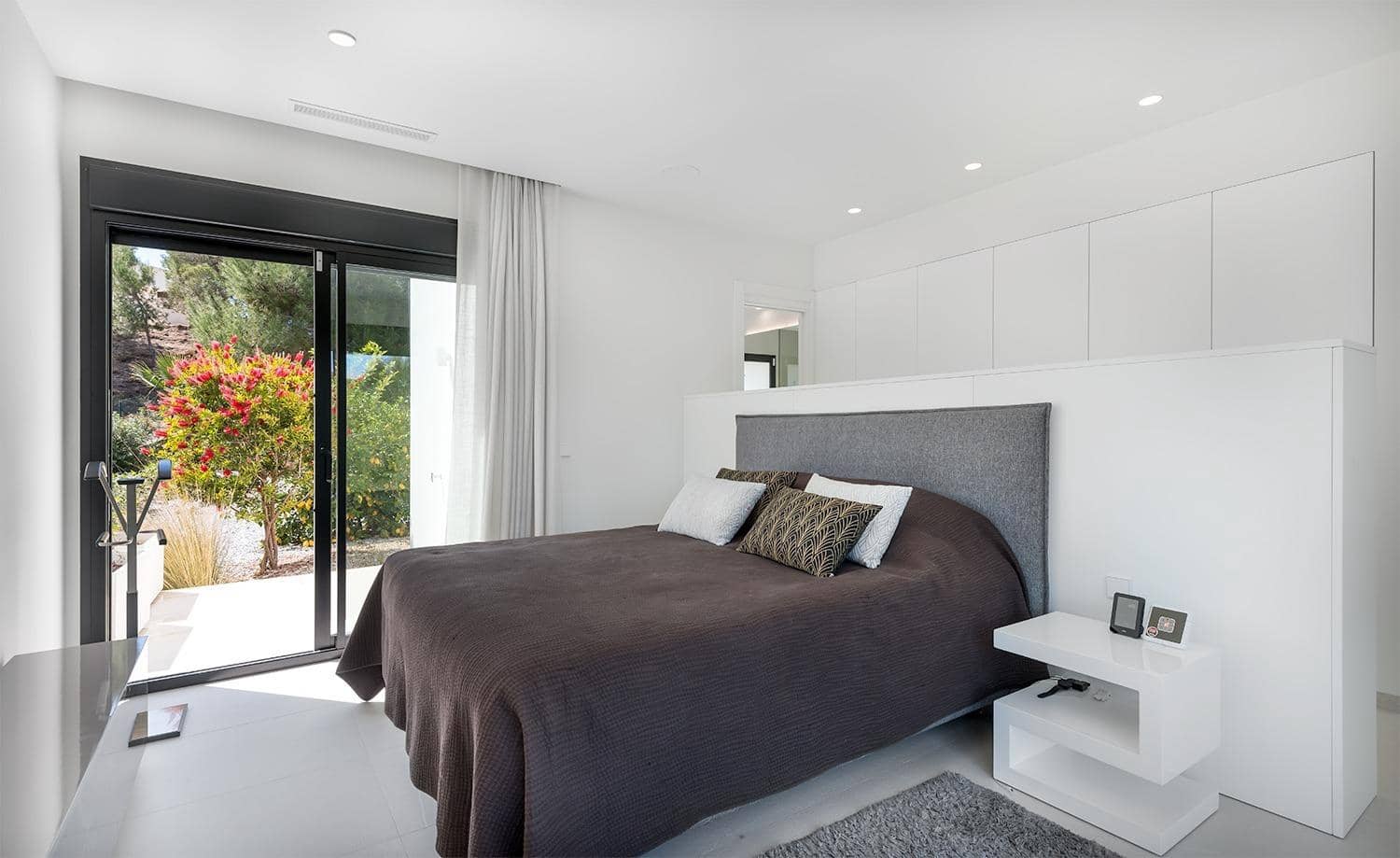 4 soverom Villa til salgs i Las Colinas Golf med svømmebasseng garasje - € 1 450 000 (Ref: 9049059)