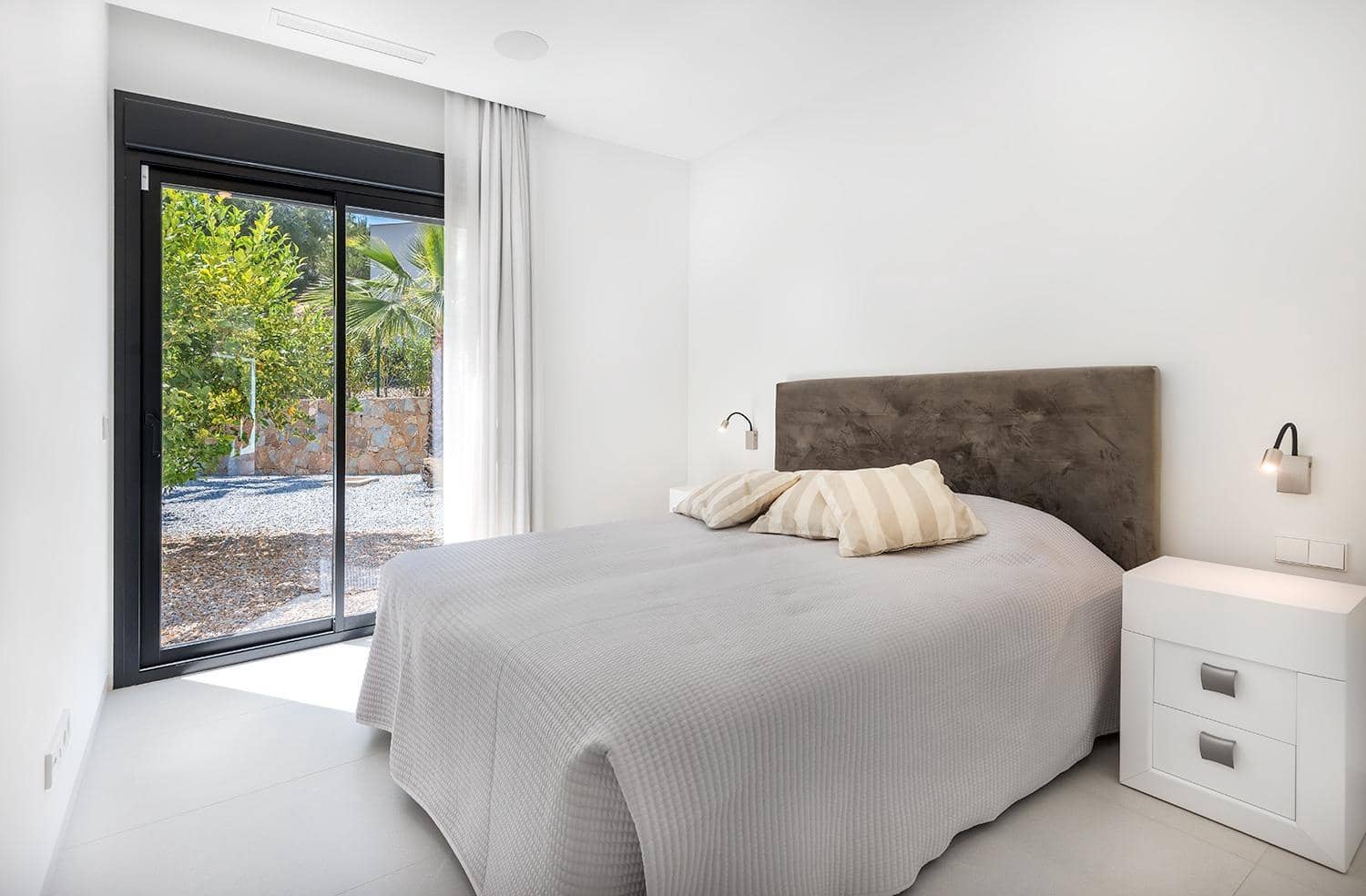4 soverom Villa til salgs i Las Colinas Golf med svømmebasseng garasje - € 1 450 000 (Ref: 9049059)