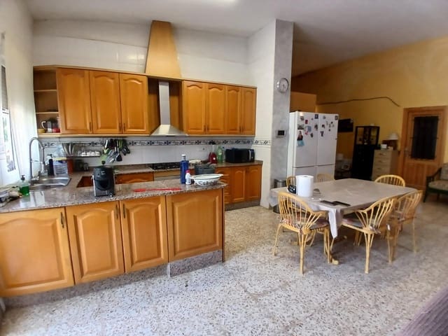 9 quarto Quinta/Casa Rural para venda em Albatera - 359 900 € (Ref: 9068960)