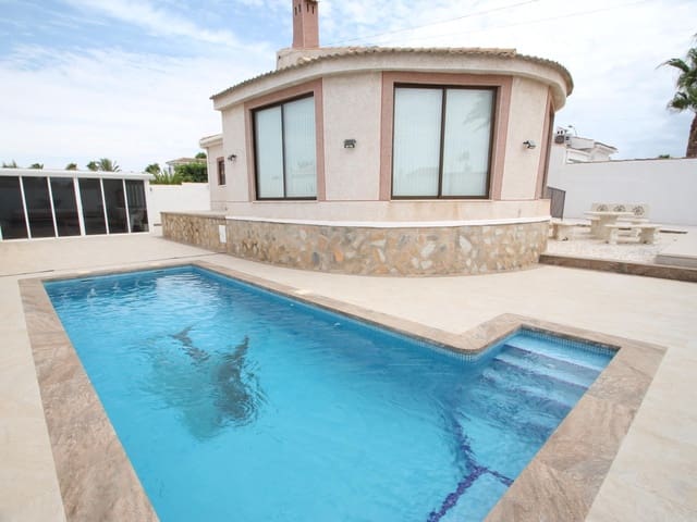 3 soveværelse Villa til salg i San Luis, Torrevieja med swimmingpool - € 325.000 (Ref: 9141750)