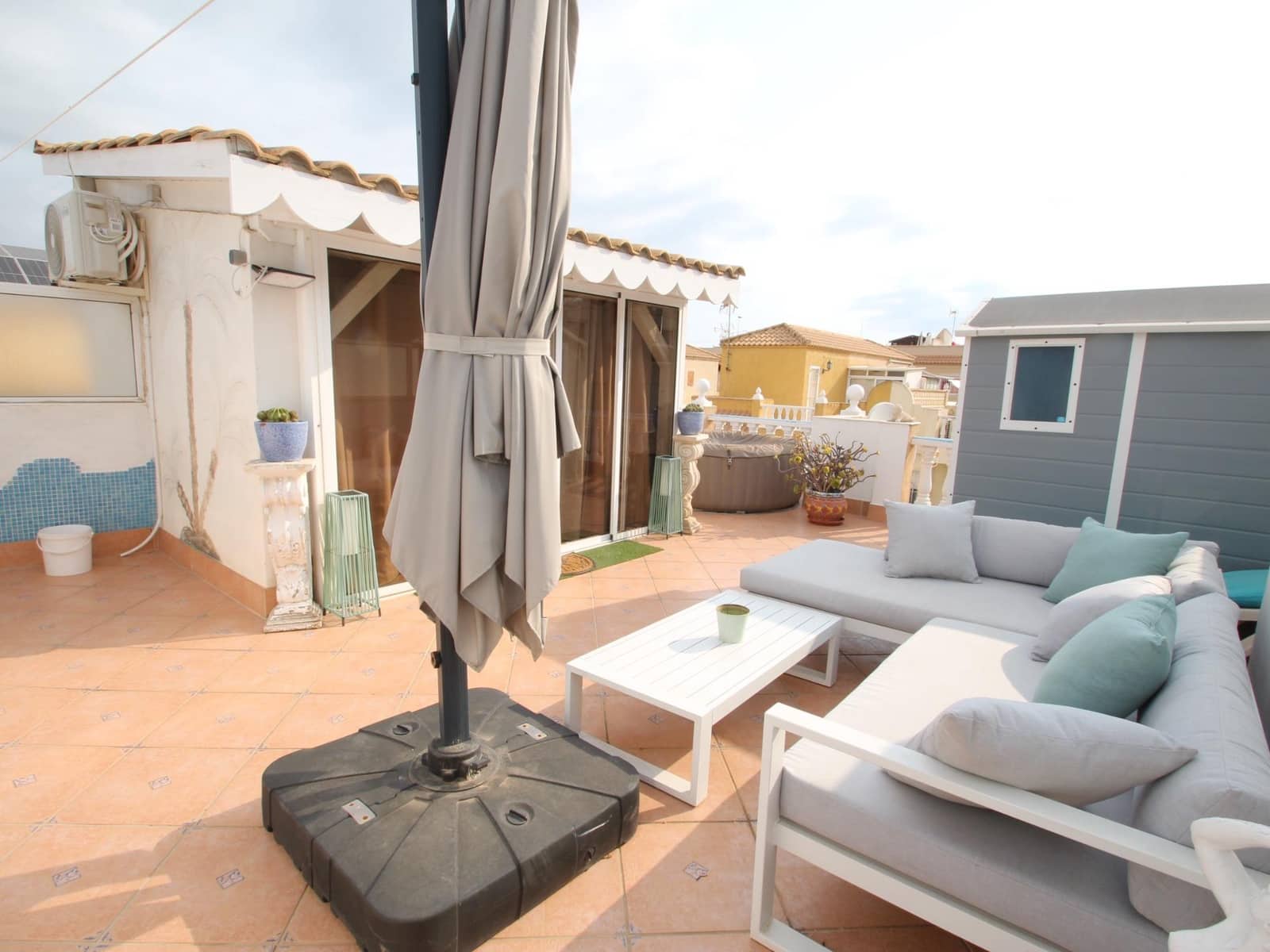 3 soveværelse Bungalow til salg i Torrevieja med swimmingpool - € 169.900 (Ref: 9187148)