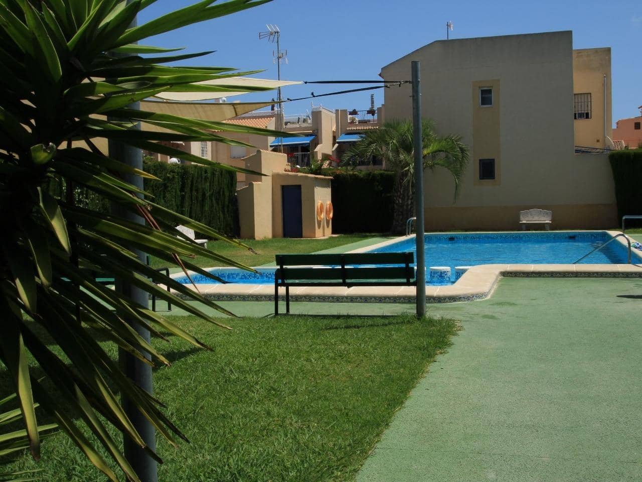 3 soveværelse Bungalow til salg i Torrevieja med swimmingpool - € 169.900 (Ref: 9187148)
