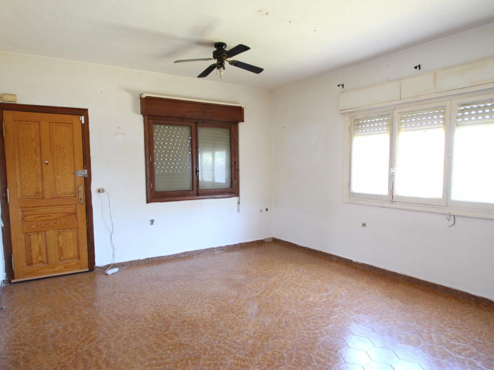 3 makuuhuone Huvila myytävänä paikassa Torrevieja mukana 
autotalli - 299 900 € (Ref: 9330852)