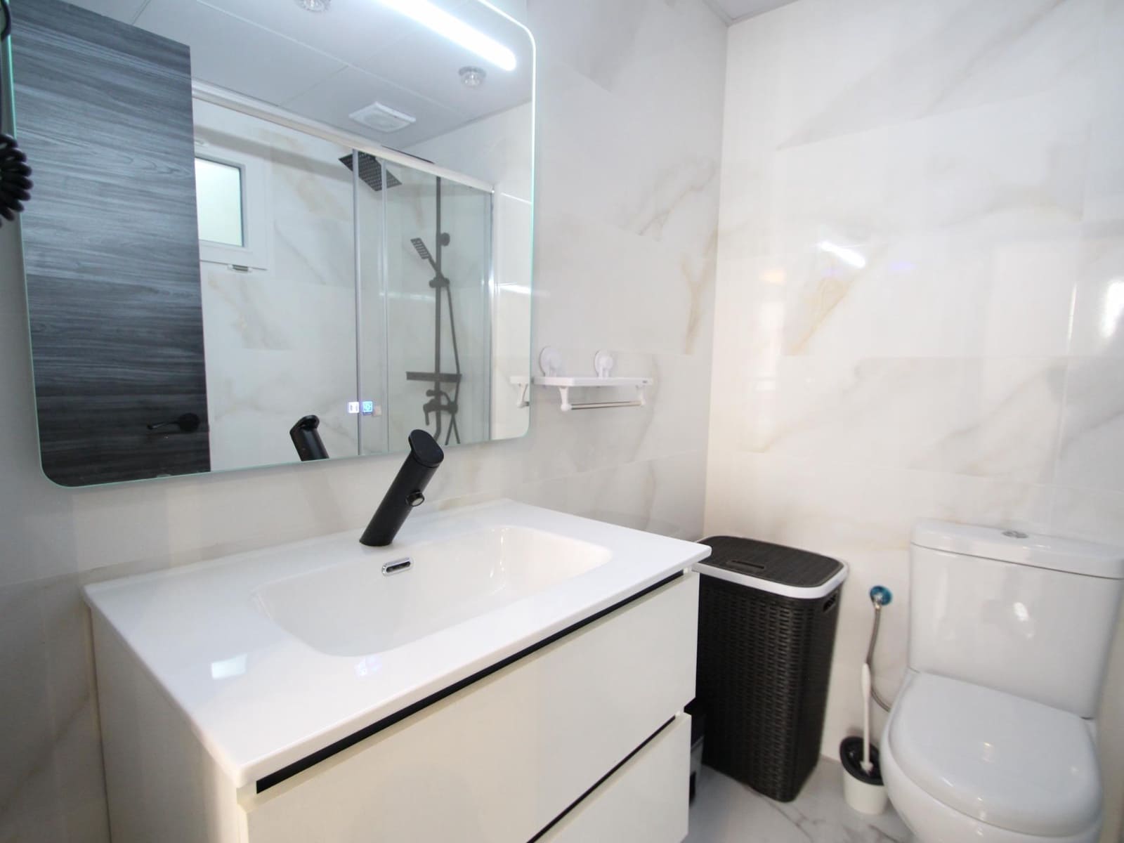 3 makuuhuone Huoneisto myytävänä paikassa Torrevieja - 194 500 € (Ref: 9337863)