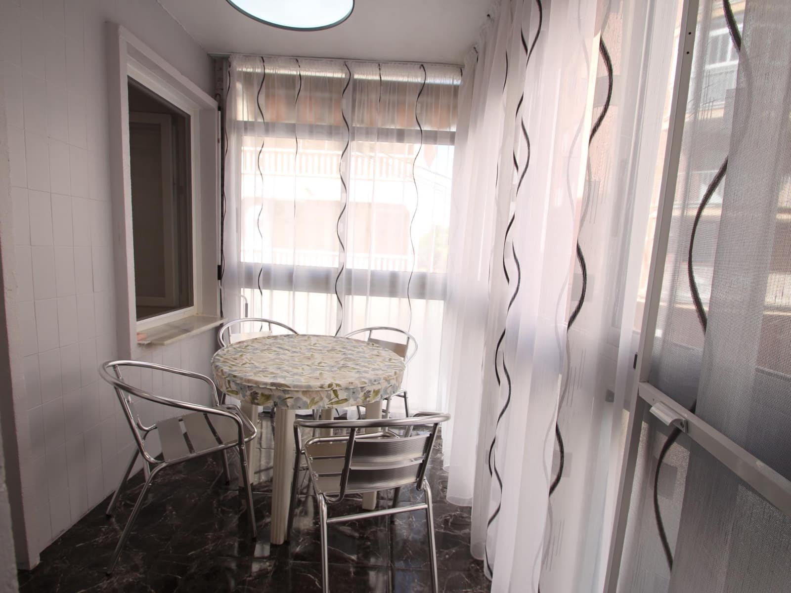 3 makuuhuone Huoneisto myytävänä paikassa Torrevieja - 194 500 € (Ref: 9337863)