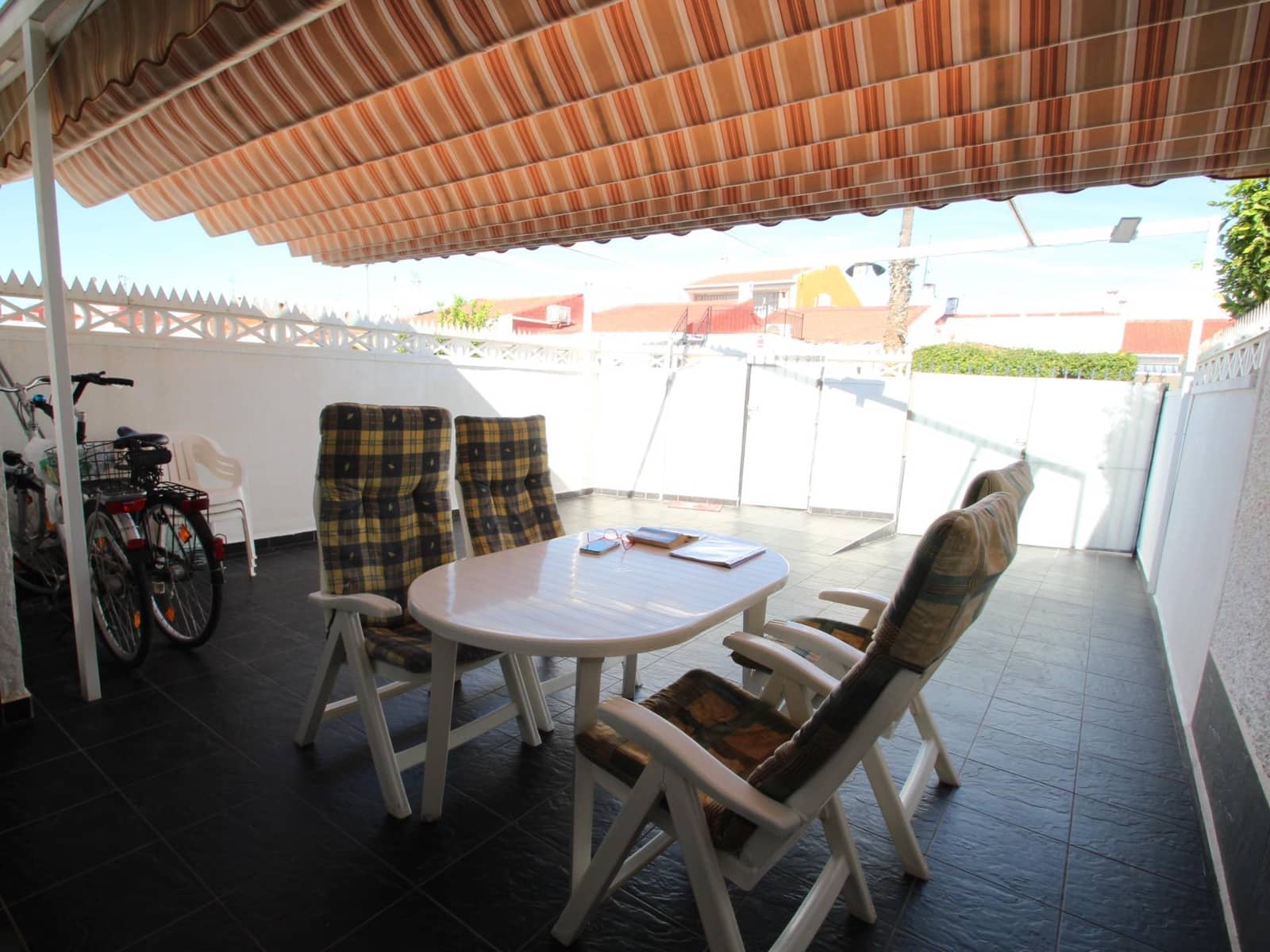 1 chambre Bungalow à vendre à Torrevieja - 89 900 € (Ref: 9337864)