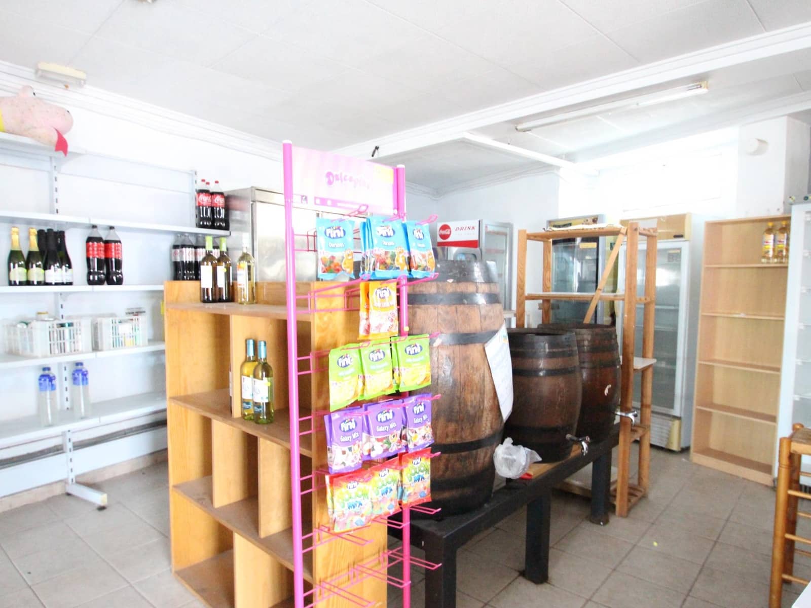 Commercial for sale in Torrevieja - € 129,900 (Ref: 9367390)
