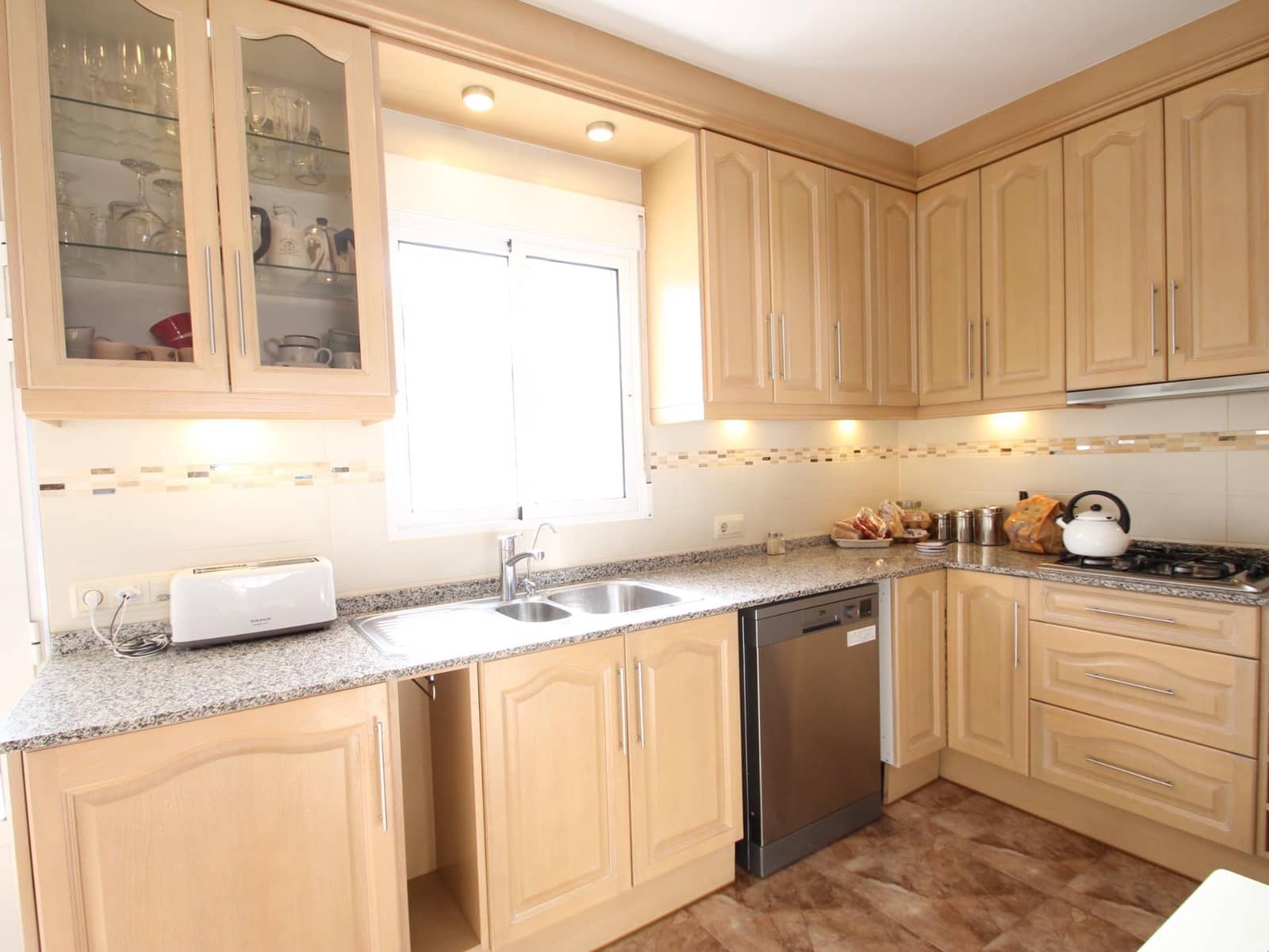 4 camera da letto Villa in vendita in La Siesta con piscina garage - 389.900 € (Rif: 9385487)