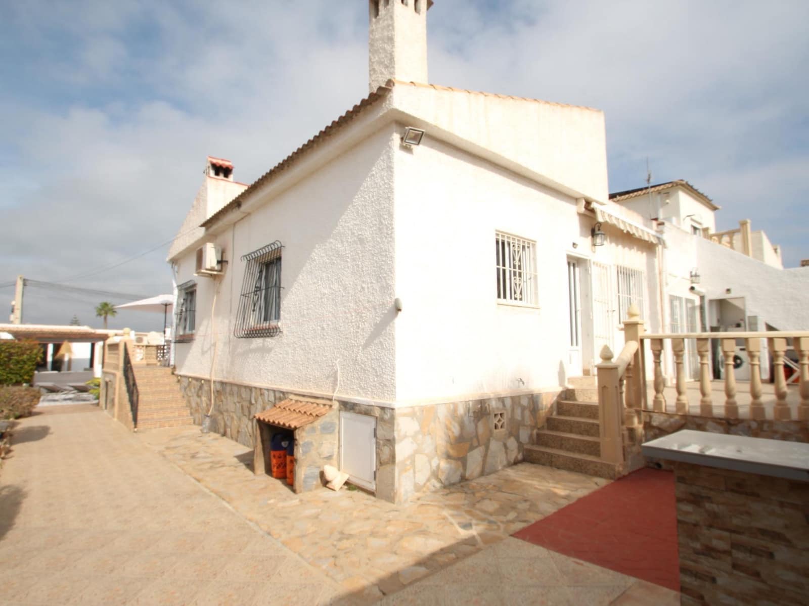 4 camera da letto Villa in vendita in La Siesta con piscina garage - 389.900 € (Rif: 9385487)