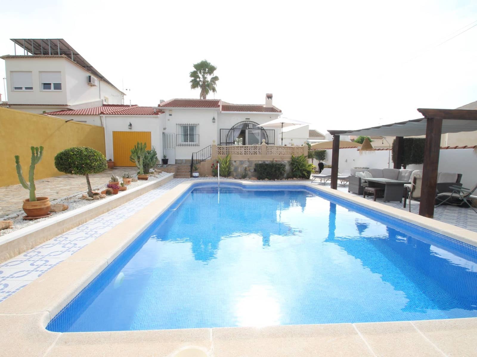 4 camera da letto Villa in vendita in La Siesta con piscina garage - 389.900 € (Rif: 9385487)