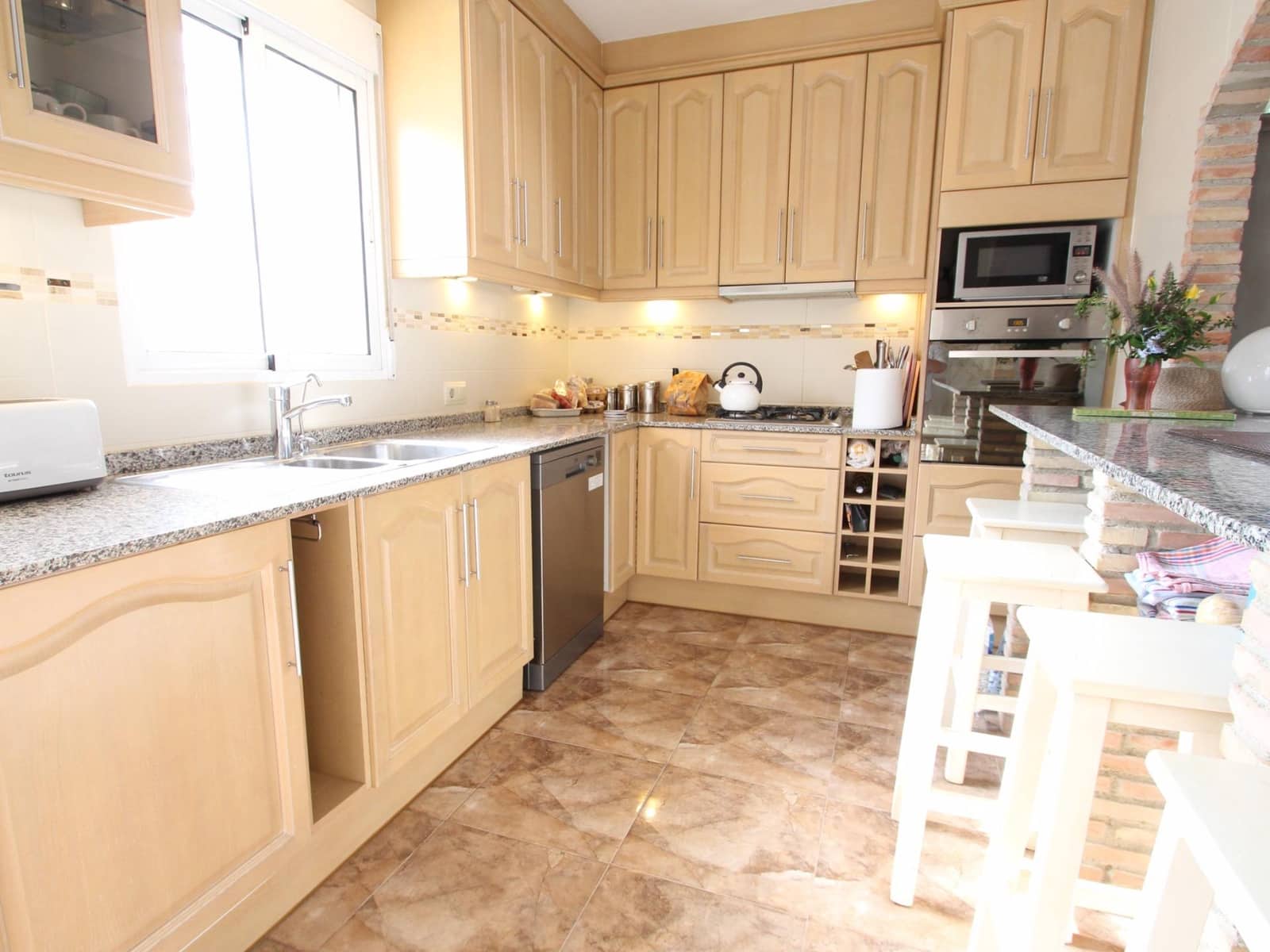 4 camera da letto Villa in vendita in La Siesta con piscina garage - 389.900 € (Rif: 9385487)