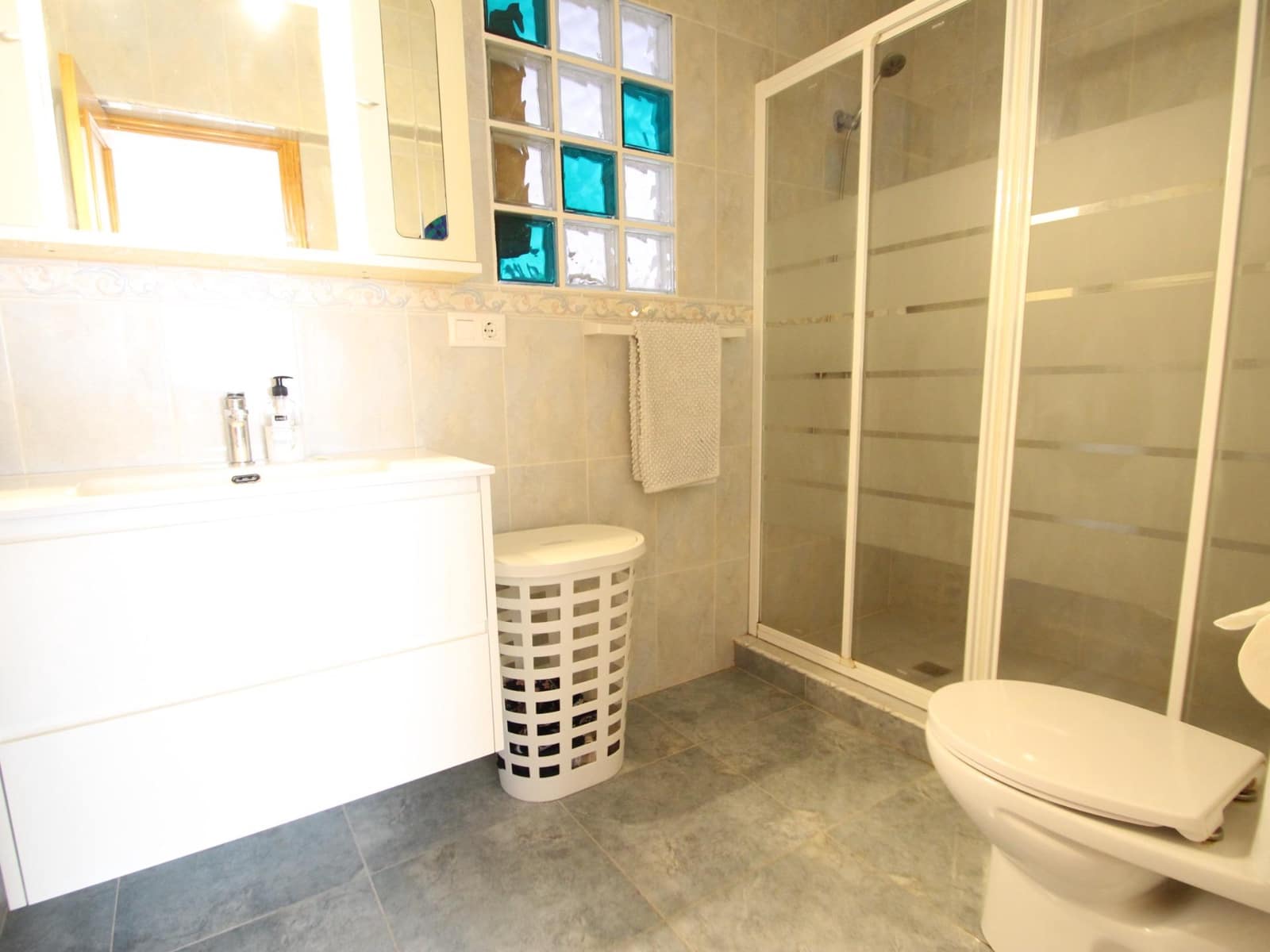 4 camera da letto Villa in vendita in La Siesta con piscina garage - 389.900 € (Rif: 9385487)