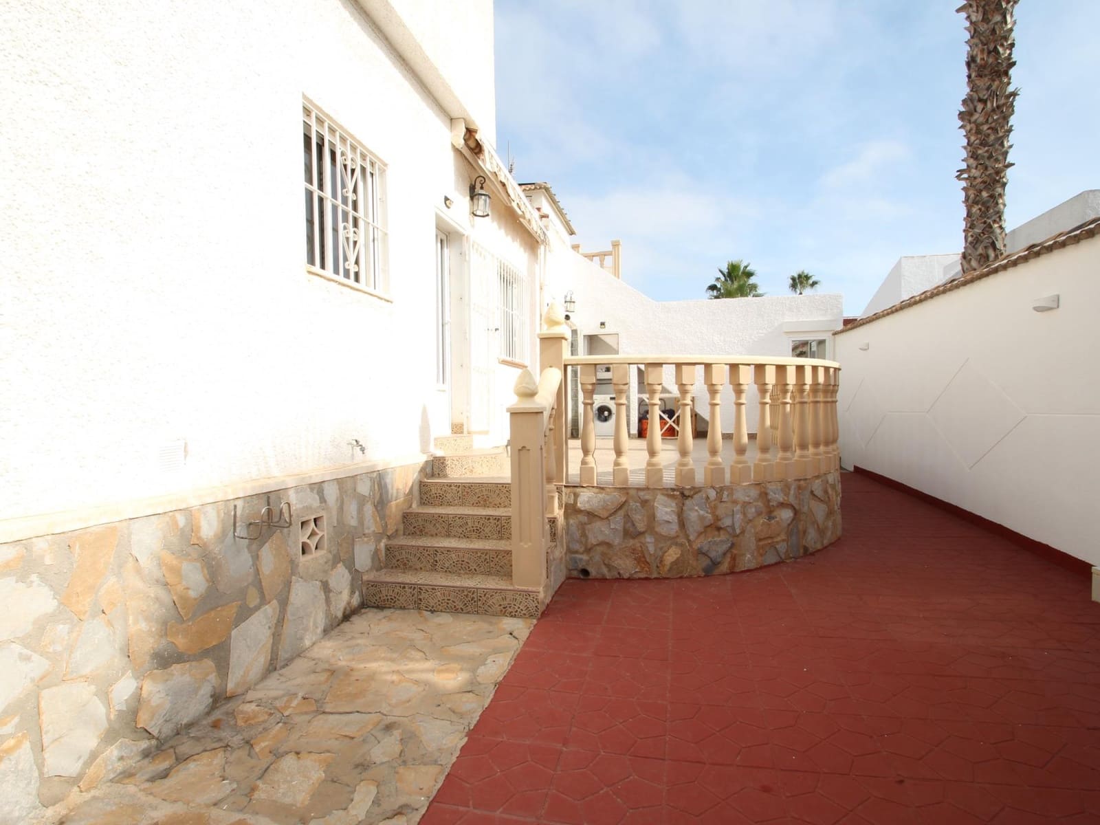 4 camera da letto Villa in vendita in La Siesta con piscina garage - 389.900 € (Rif: 9385487)