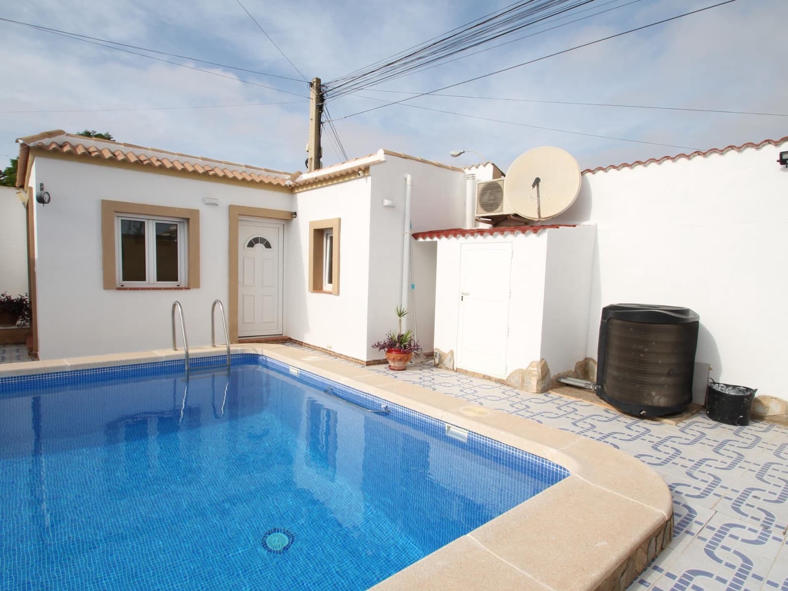 4 camera da letto Villa in vendita in La Siesta con piscina garage - 389.900 € (Rif: 9385487)