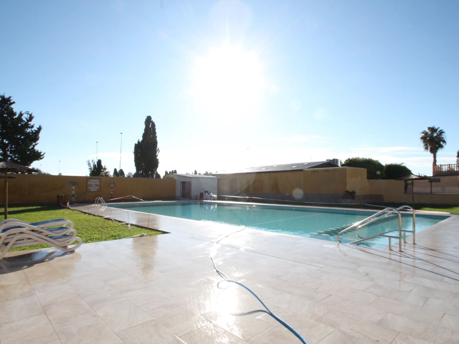 2 chambre Bungalow à vendre à Torrevieja avec piscine - 149 900 € (Ref: 9403289)