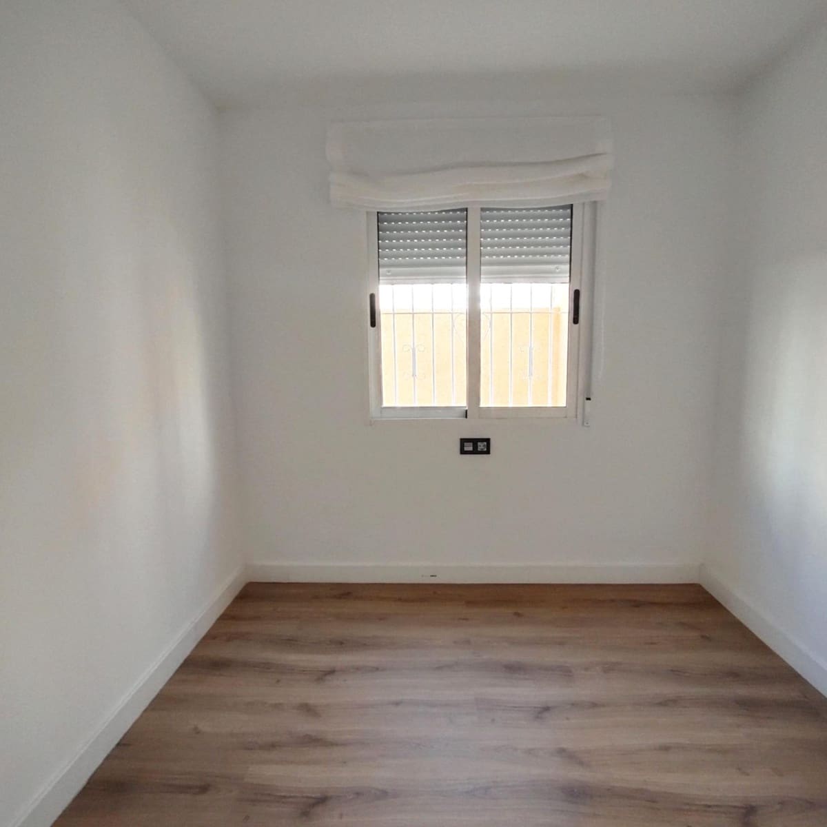 2 bedroom Bungalow for rent in Torrevieja with pool - € 900 (Ref: 9403289)