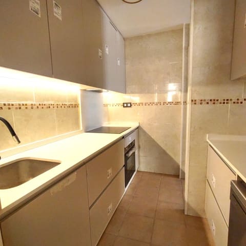 2 soveværelse Bungalow til leje i Torrevieja med swimmingpool - € 900 (Ref: 9403289)