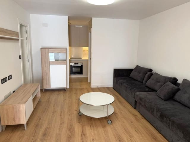 2 soveværelse Bungalow til leje i Torrevieja med swimmingpool - € 900 (Ref: 9403289)