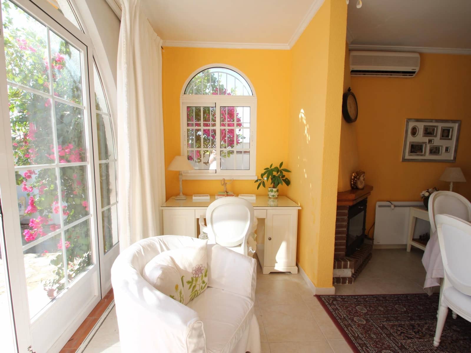 Chalet de 3 habitaciones en San Luis en venta con piscina garaje - 349.900 € (Ref: 9419608)