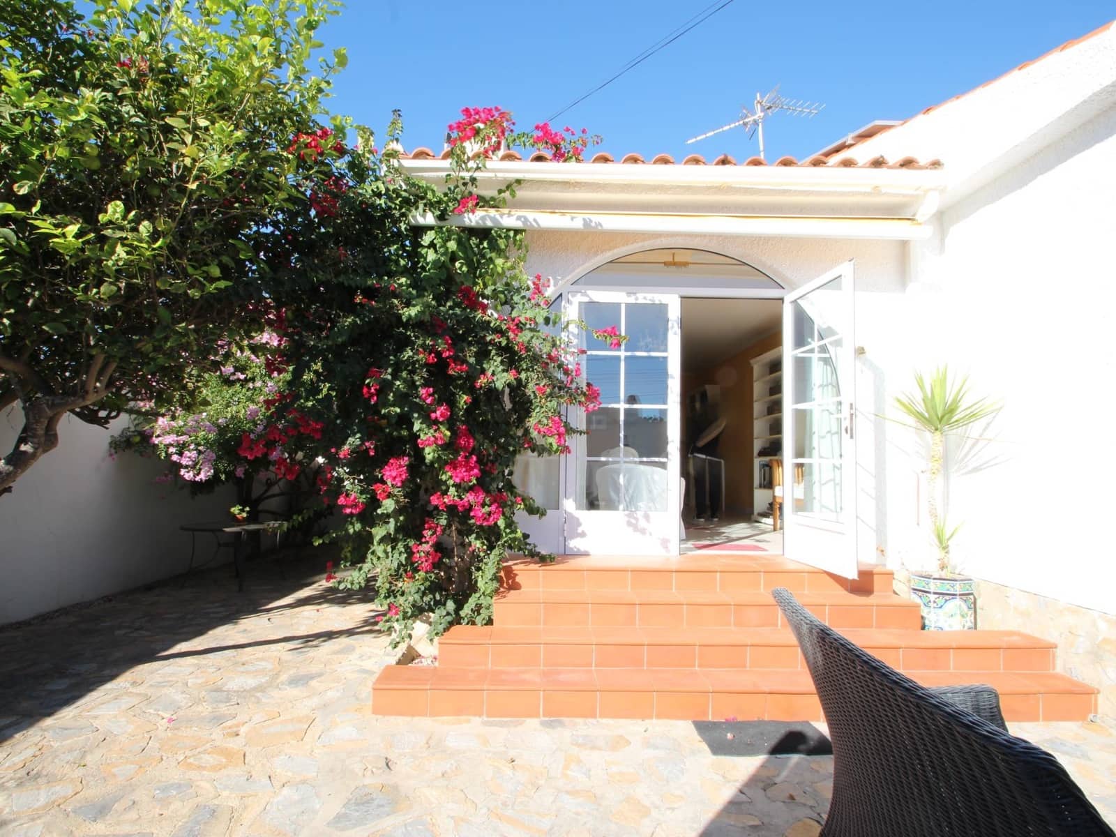 Chalet de 3 habitaciones en San Luis en venta con piscina garaje - 349.900 € (Ref: 9419608)