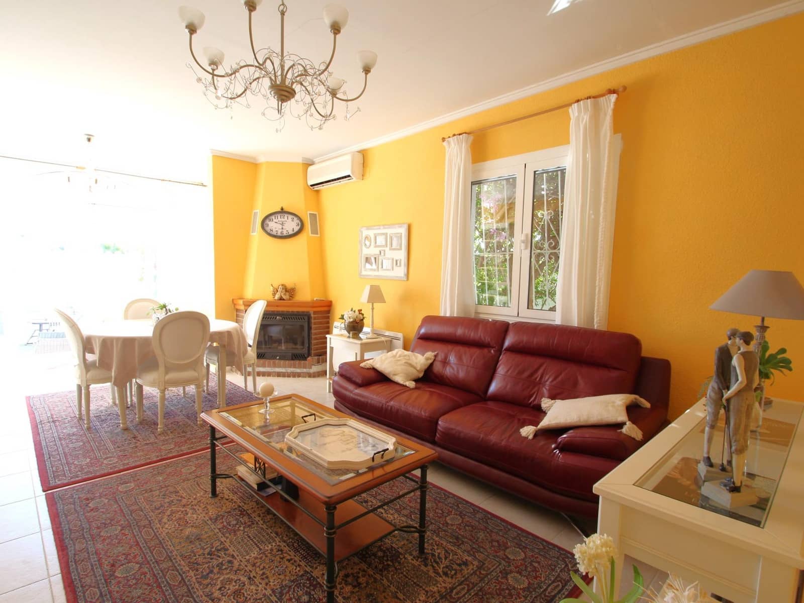 Chalet de 3 habitaciones en San Luis en venta con piscina garaje - 349.900 € (Ref: 9419608)