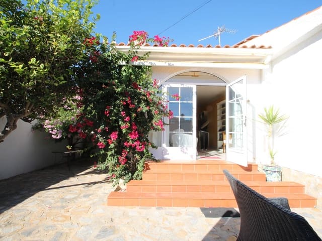 Chalet de 3 habitaciones en San Luis, Torrevieja en venta con piscina garaje - 349.900 € (Ref: 9419608)